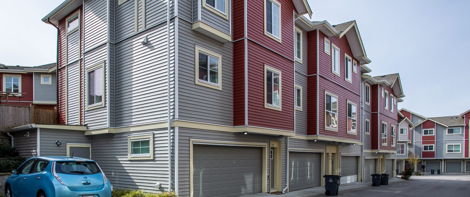 22-6945-185th-Street-Surrey-360hometours-01s